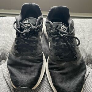 Nike Women’s Black and White Sneakers